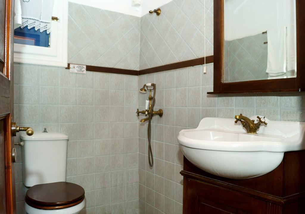 Fassolou Aparthotel Faros Buitenkant foto